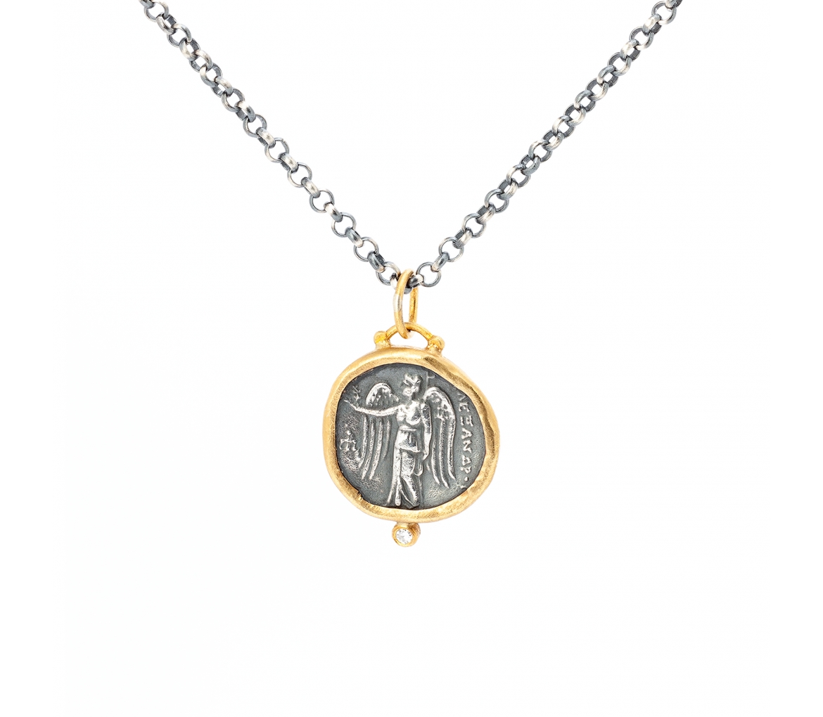 Silver pendant with a diamond gilded with 24 carat gold, goddess Nike - 1