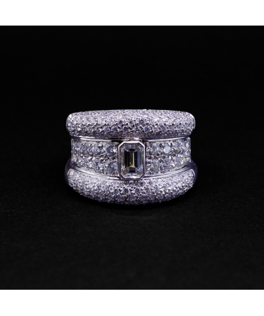 Złoty pierścionek z diamentami włoskiej marki Ambrosi - 1