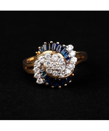 Gold vintage sapphire and diamond twister ring - 1