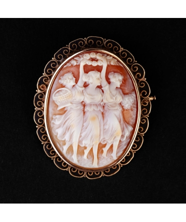 Gold old cameo Three Graces brooch - 1